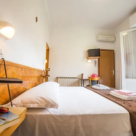 Hotel Nuovo Fiore 2*